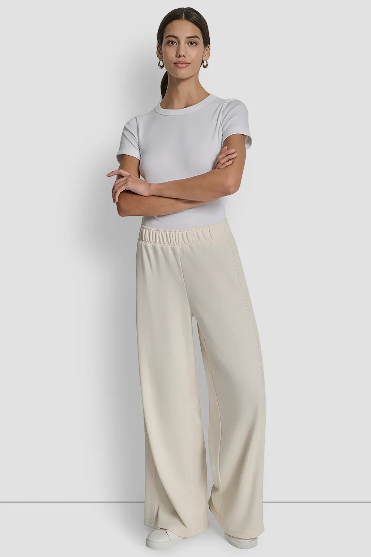 DKNYDJ16825_10_DJ6P3115_EN2_ALT1