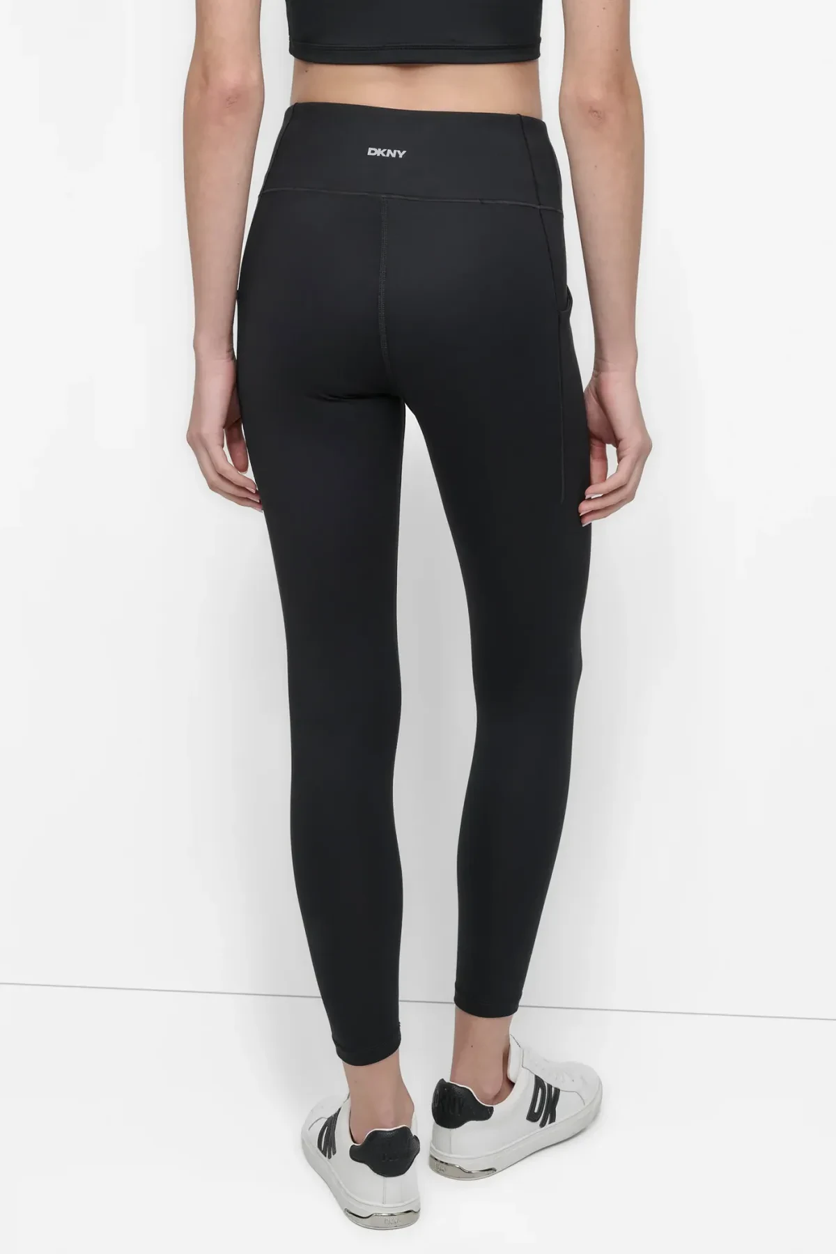 DKNYDP23724_119_DP5P3555_BLK_B