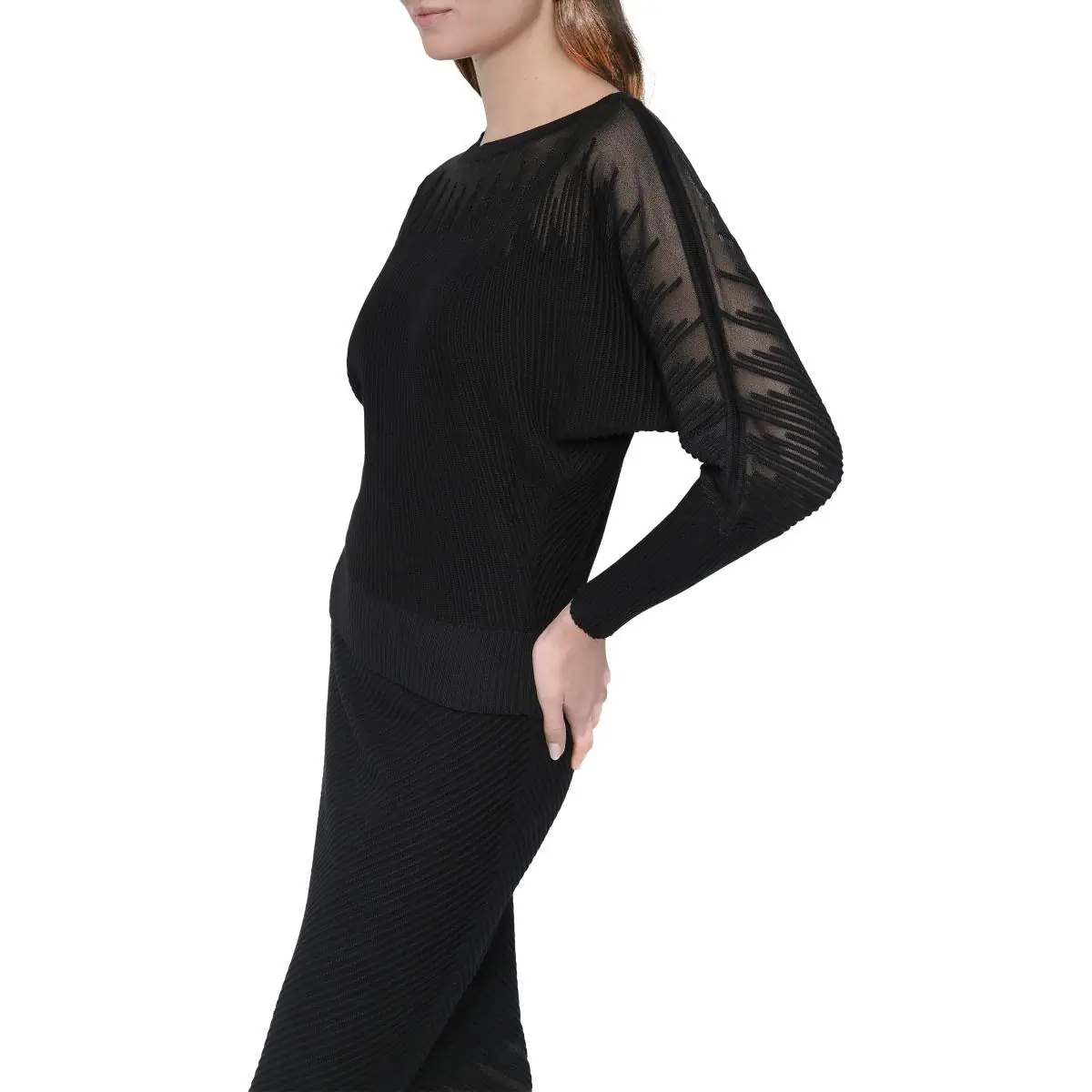 DKNYDW23524_18_P4JSAT74_BLK_S