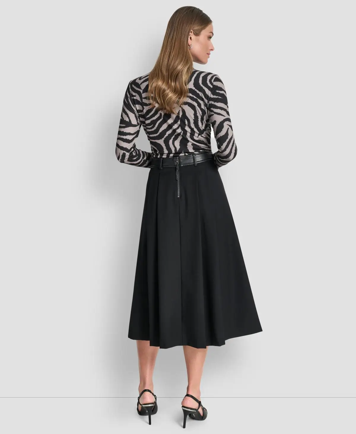 DKNYDU19025_17_UJ5SG957_BLK_ALT2