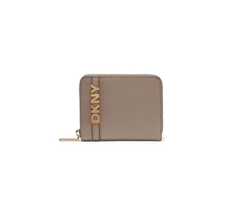 01KF319M1RMEBAEWJ07GTG8CKY-large