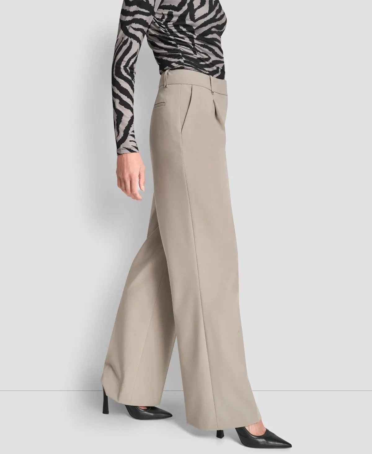 DKNYDU19025_14_UJ5P7369_TAN_S