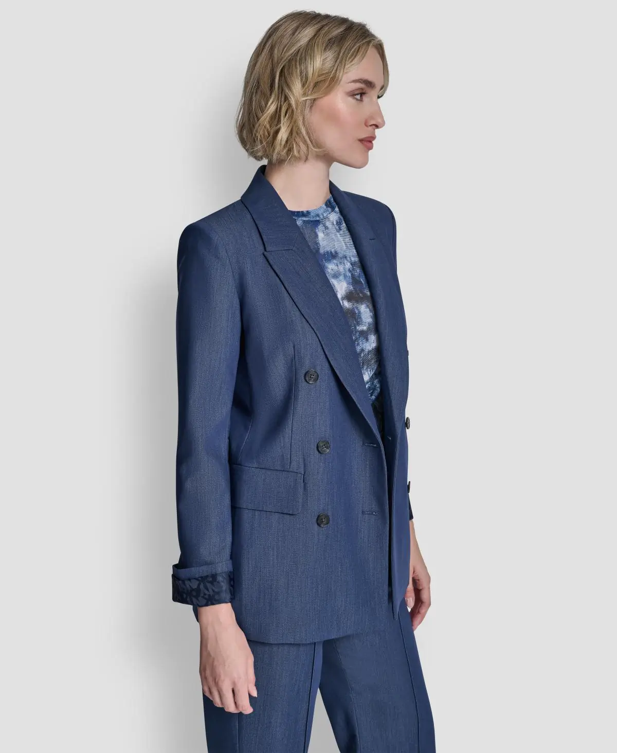 DKNYDU20925_4_UK5J3466_GDX_S