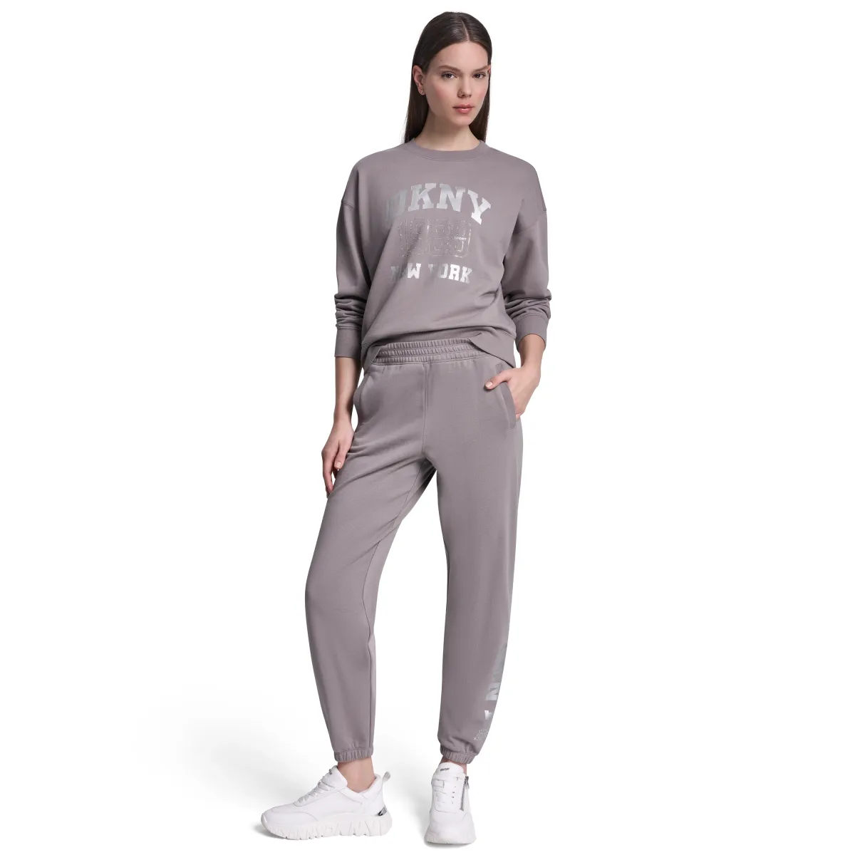 DKNYDP24125_13_DP6P3863_MUR_ALT1