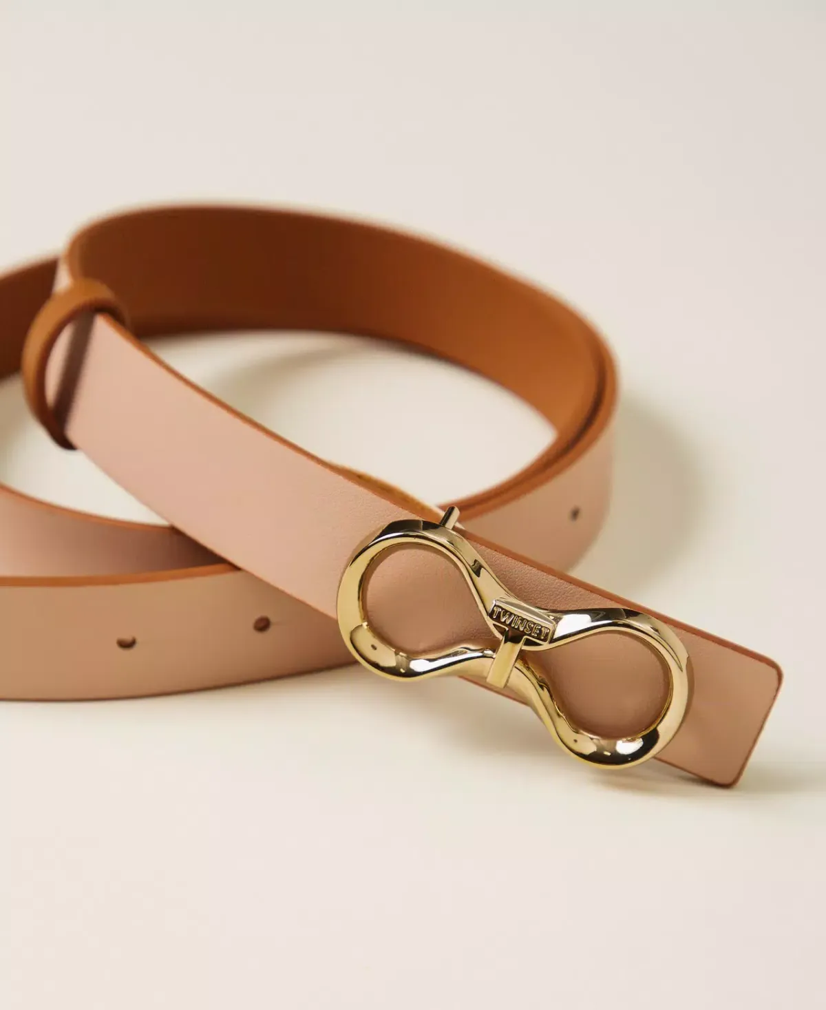 261TA4440_13353_03