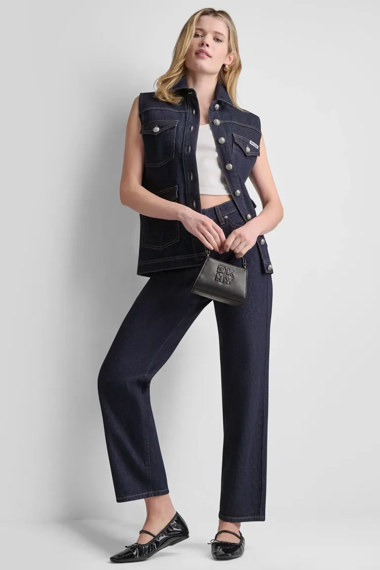 DKNYDJ06326_21a_DJ6G4249_O09_RETAIL