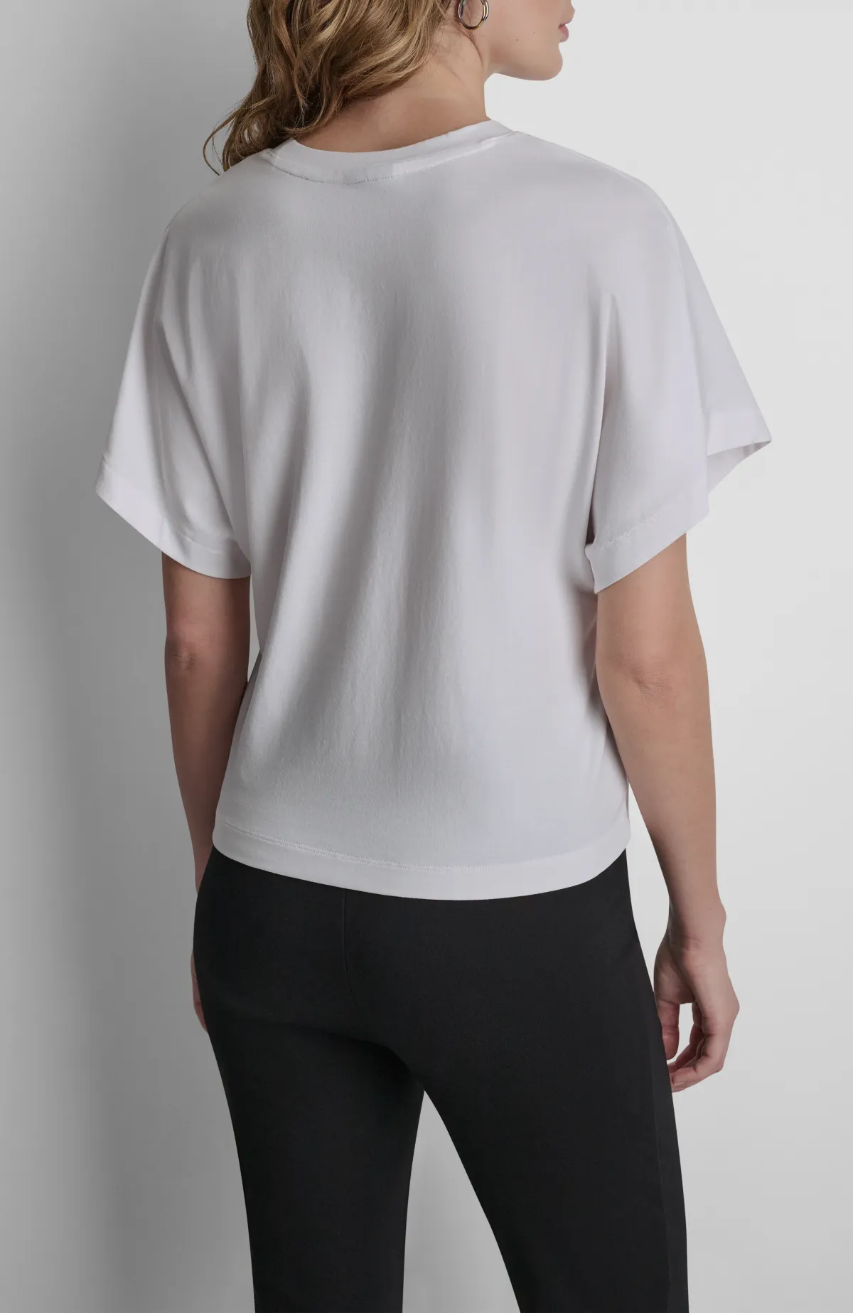 DKNYDW03626_5_P62HVENX_WHT_B