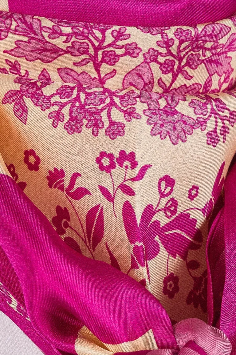 twinset-scarf-detail-261to5150_1800x1800