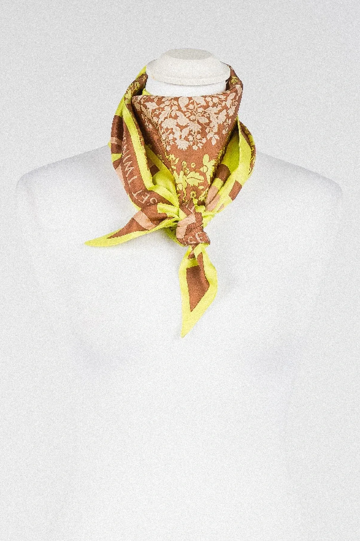 twinset-scarf-thumbnail-261to5150_1800x1800