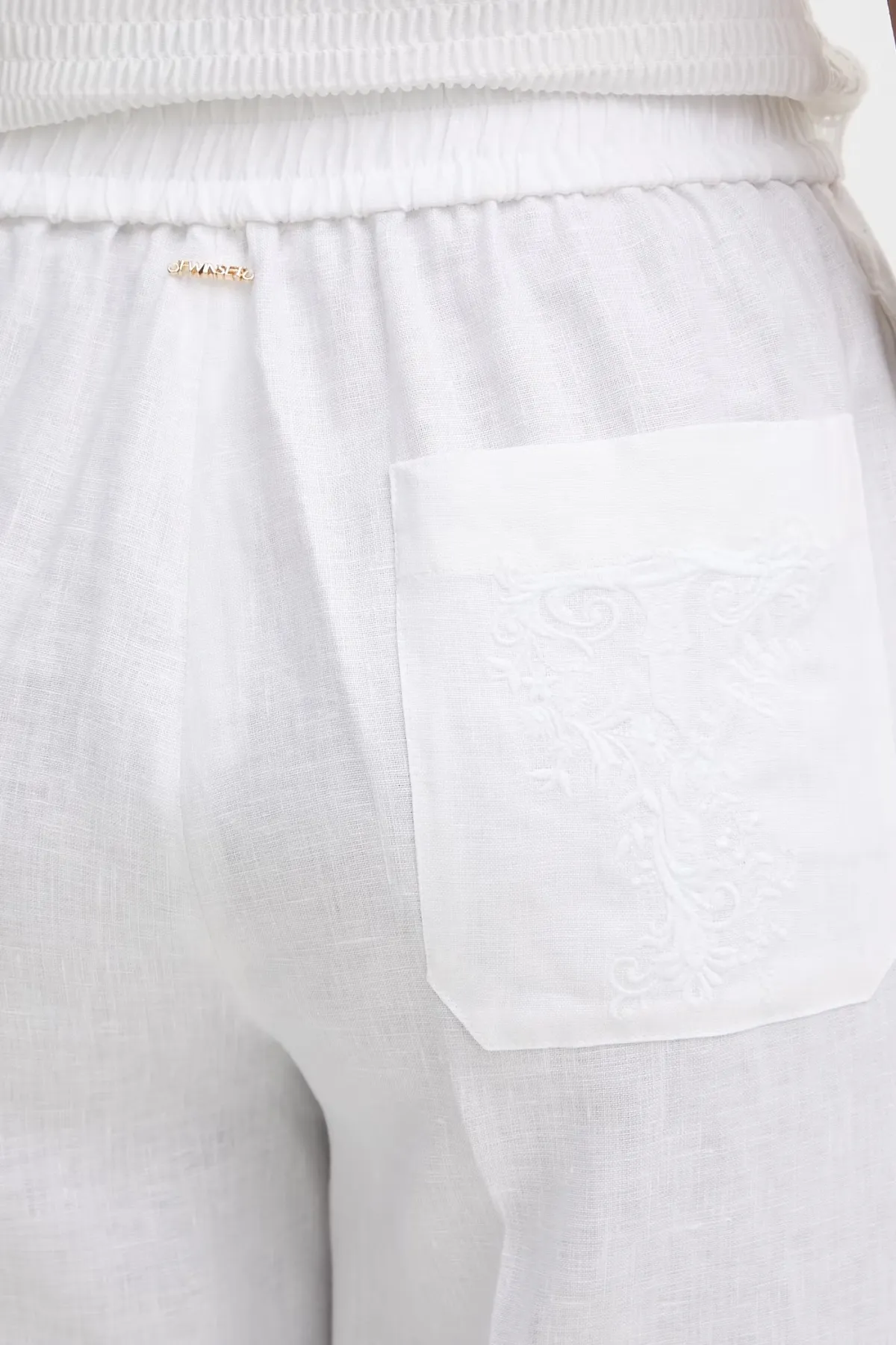 261TT2302 White 4