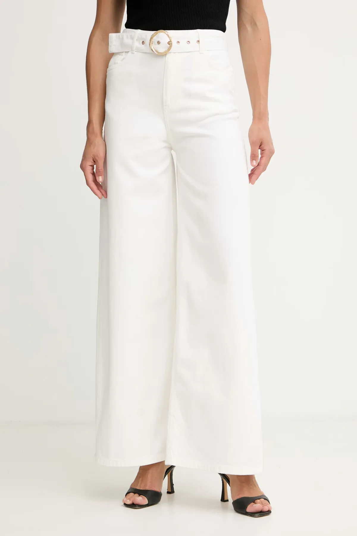 261TT2470 White 1