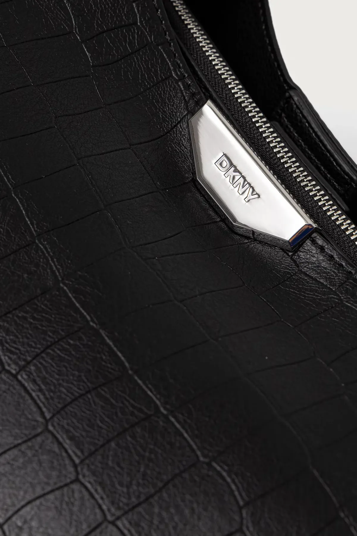 R63APG32 BLK 5