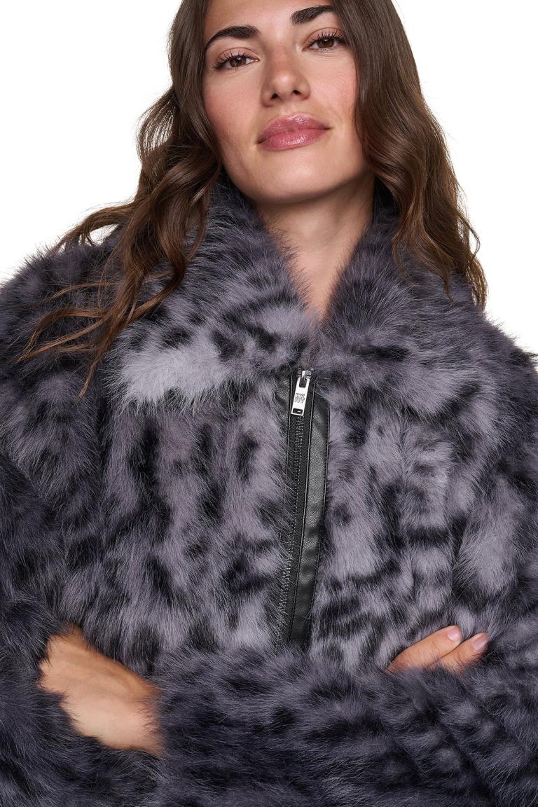 DKNYDW15326_43_P6MJ6E92_GRB_ALT5