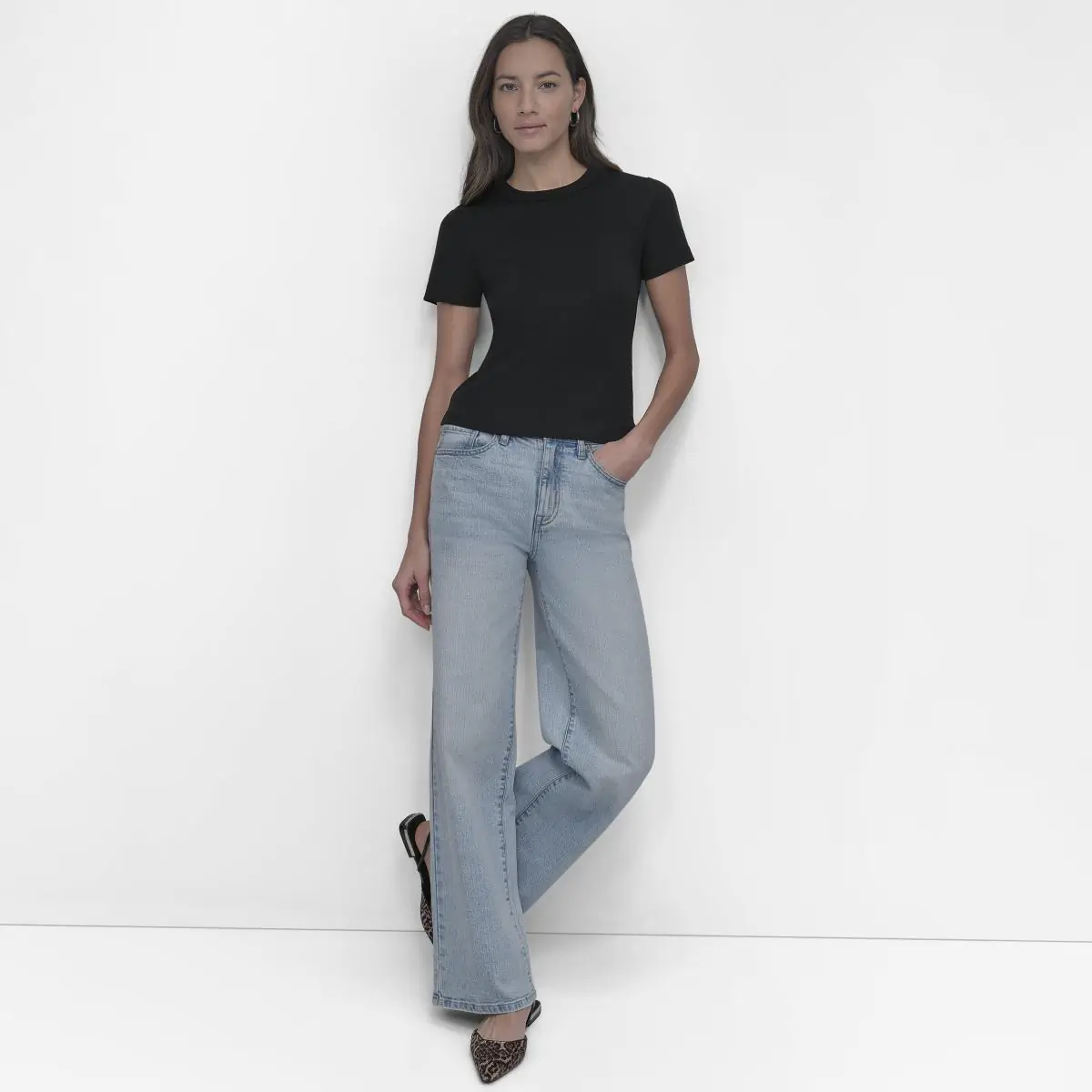 DKNYDJ29724_8_DJ5T1392_BLK_Fa